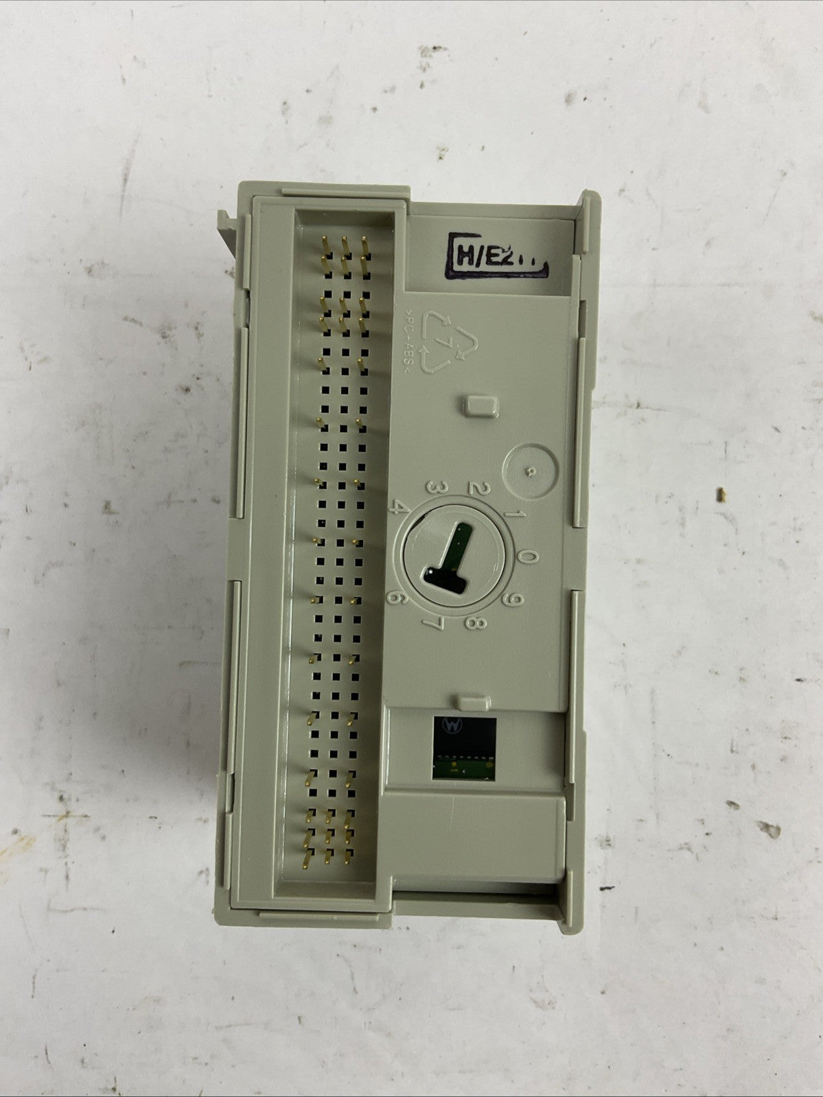 ALLEN BRADLEY 1794-OB16 SER A REV B01 OUTPUT MODULE