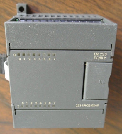 SIEMENS 6ES7 223-1PH22-0XA0  DIGITAL INPUT MODULE 8x24VDC, 15-30V  NEW SURPLUS