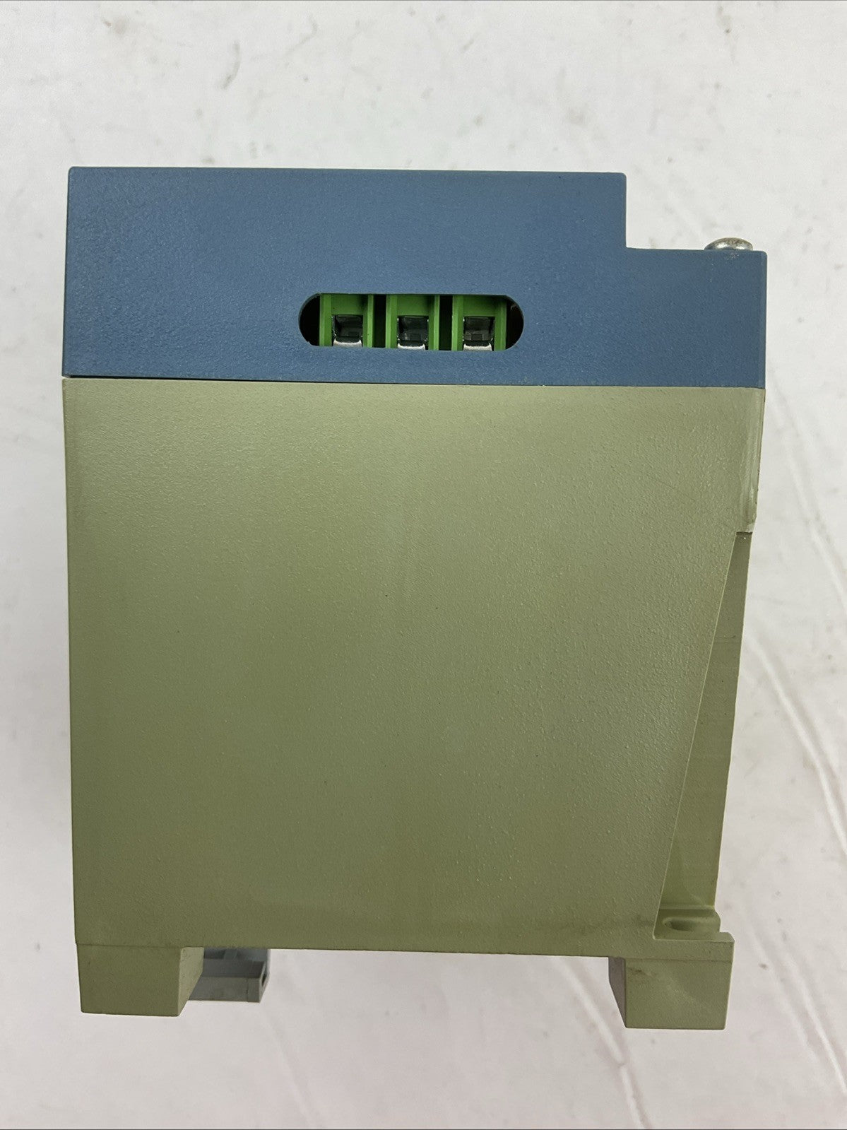 EMERSON ISLATROL IE-120 AC POWER FILTER W/SCTIVE TRACKING 120VAC 47-63HZ 20A