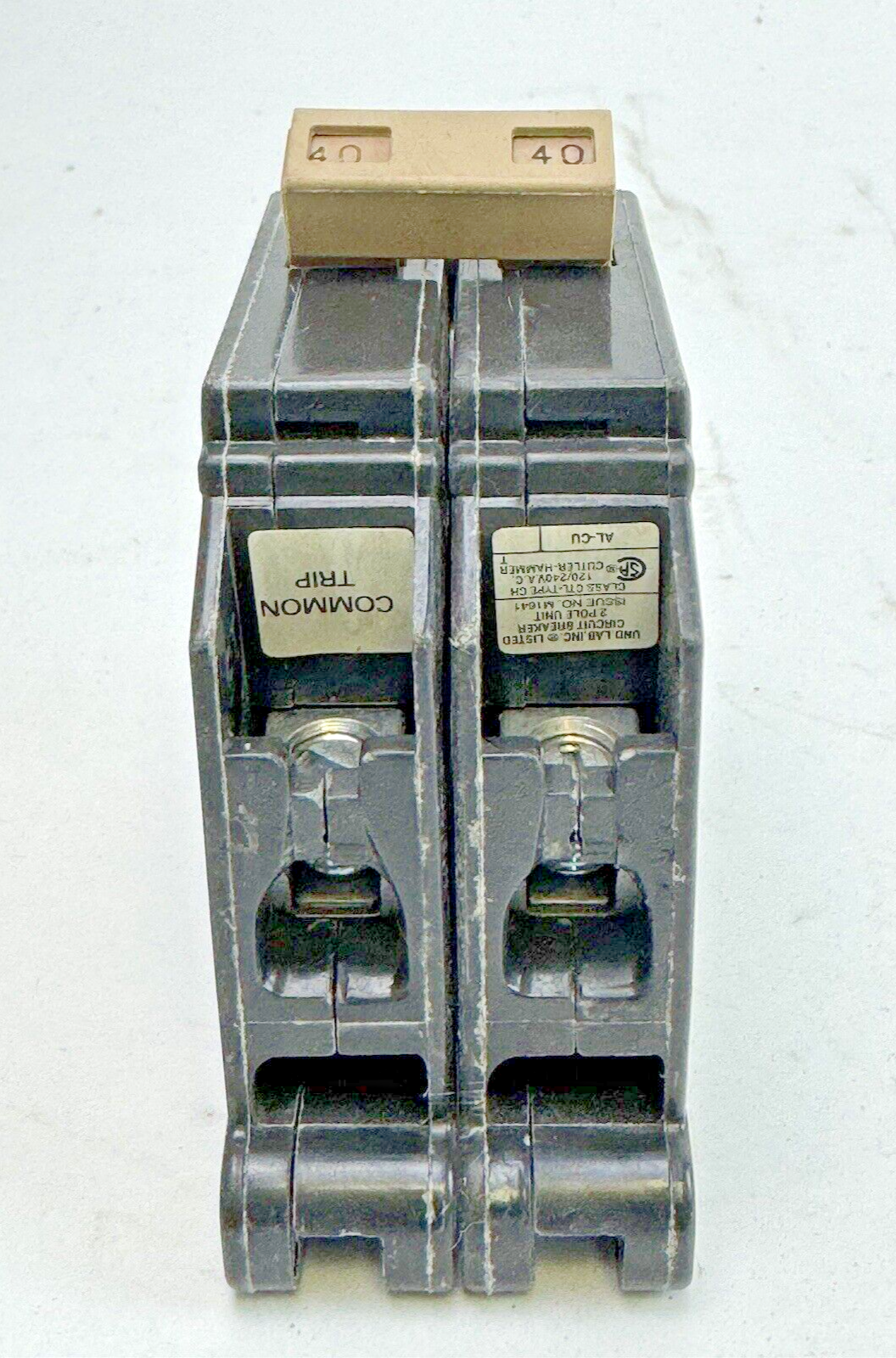 CUTLER-HAMMER - CH240 - COMMON TRIP CIRCUIT BREAKER - 40A, 2 POLE, 120/240 VAC