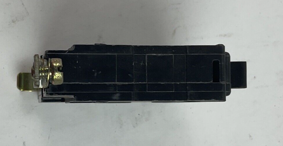 SQUARE D QOB120 CIRCUIT BREAKER 20A 10KA 120/240V ****LOTOF14*****