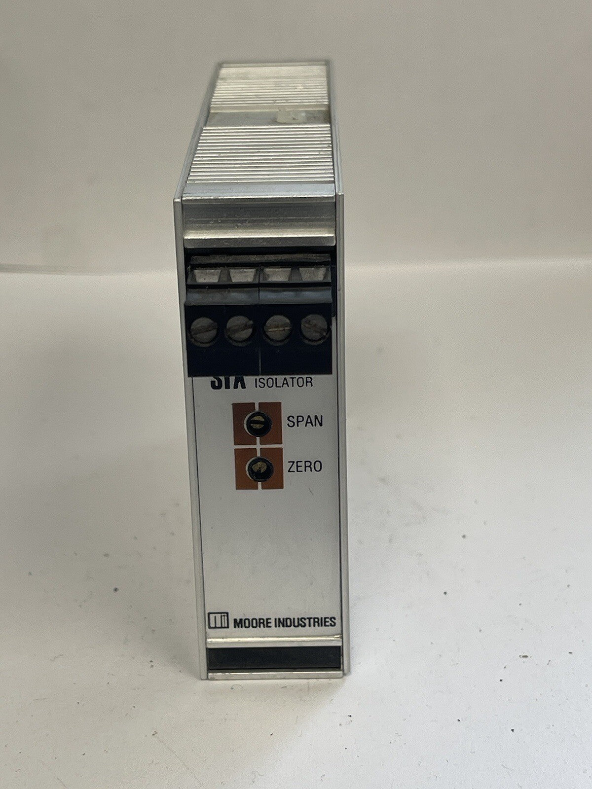 MOORE INDUSTRIES - SIX/4-20MA/4-20MA/12-42DC - ISOLATOR MODULE