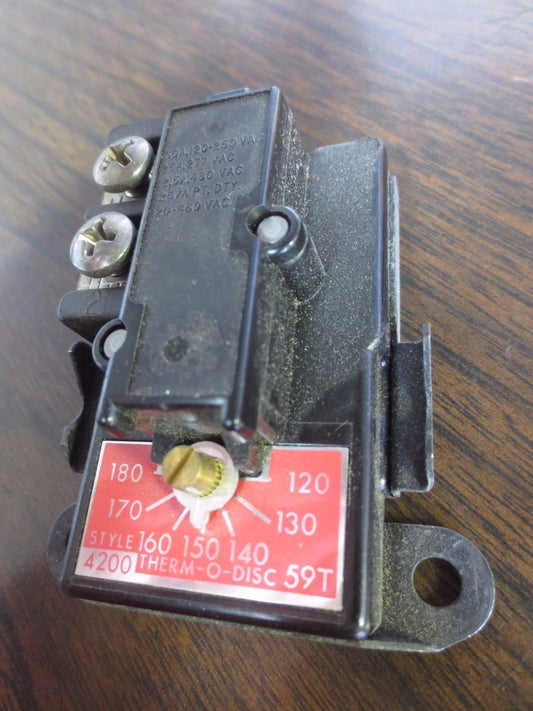 A O SMITH 4995 - THERMOSTAT, STYLE 4200 - SINGLE POLE, SINGLE THROW 120-480VAC