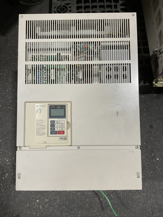 YASKAWA CIMR-F7U4075 AC DRIVE OUTPUT 3PH 0-480VAC HD 150A 110kVA ND 156A 120kVA