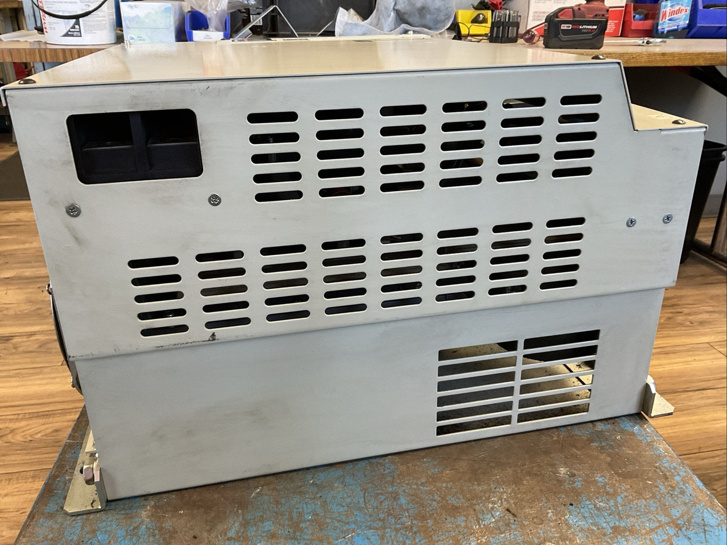 MITSUBISHI MR-J2S-45KB4-Q139 AC SERVO DRIVE OUTPUT 323V 131A INPUT 538-678VDC