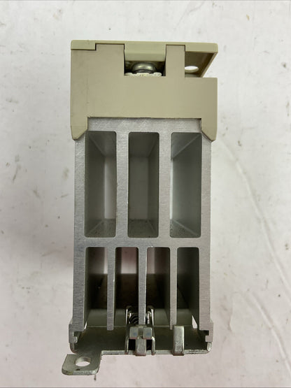 OMRON G3PA-240B-VD SOLID STATE RELAY LOAD 24-240VAC 50/60HZ 40A INPUT 24VDC
