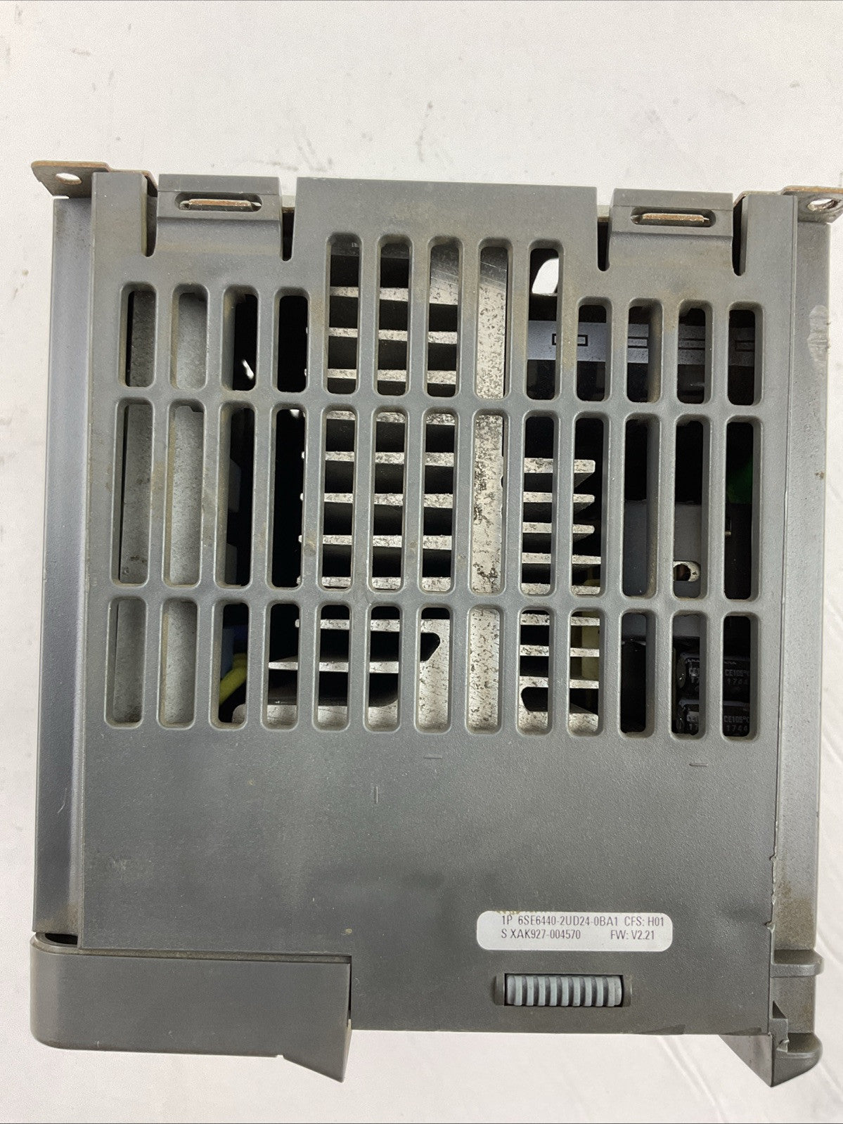 SIEMENS MICROMASTER MM440 1P 6SE6440-2UD24-0BA1 CFS: H01 FW: V2.21 AC DRIVE