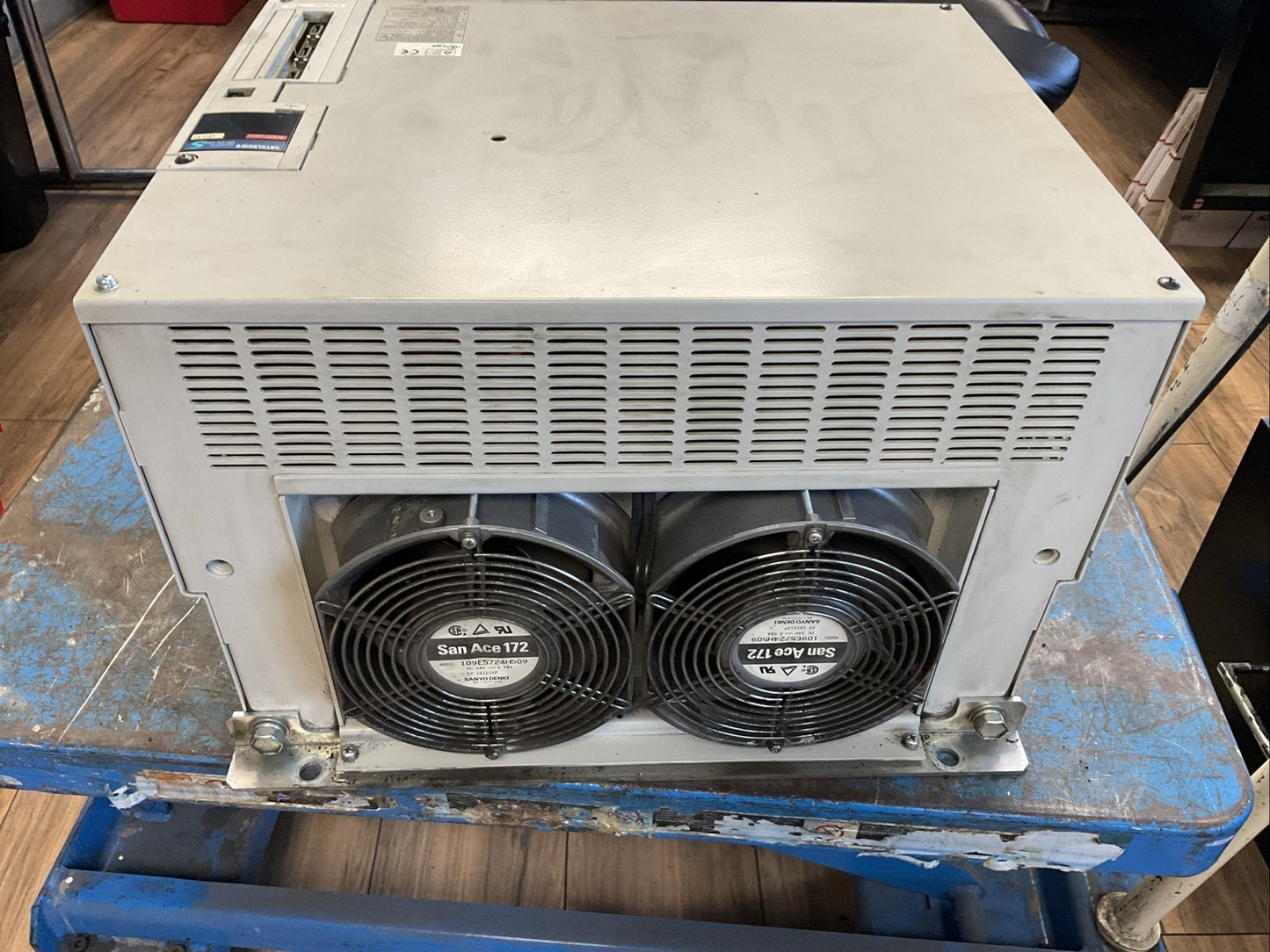MITSUBISHI MR-J2S-45KB4-Q139 AC SERVO DRIVE OUTPUT 323V 131A INPUT 538-678VDC
