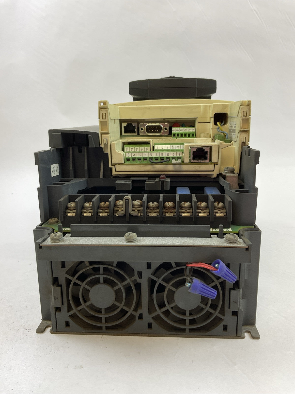 SCHNEIDER ELECTRIC ATV71HU55N4 VARIABLE SPEED DRIVE 5.5kW 7.5HP OUTPUT 0..460VAC