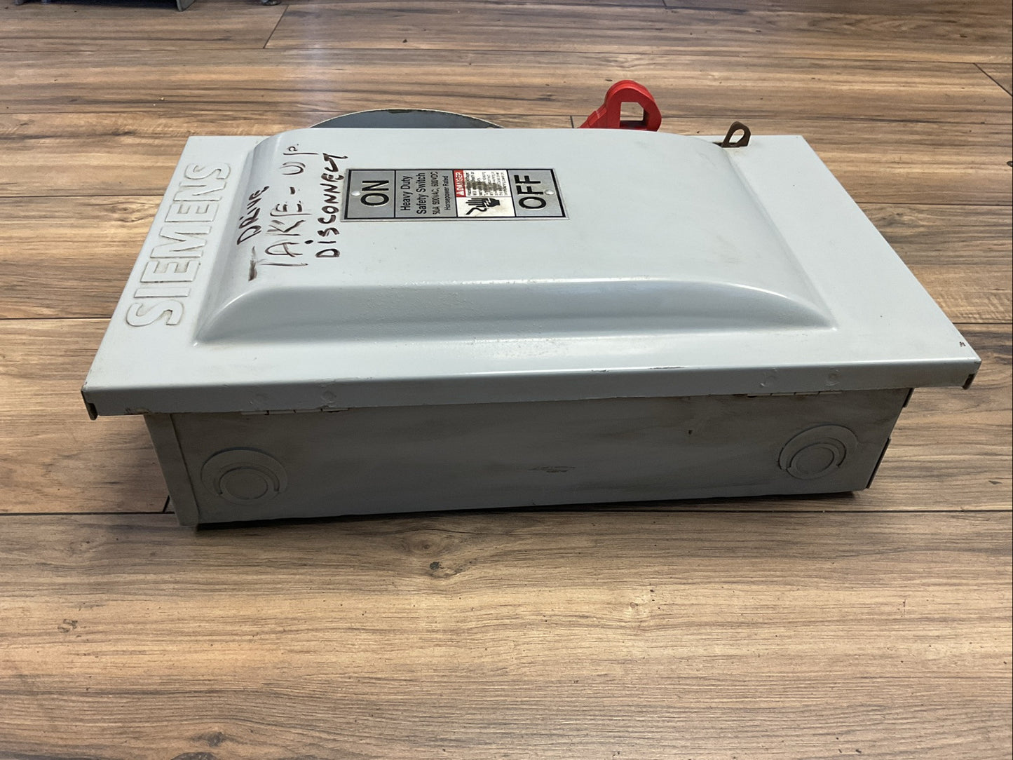 SIEMENS HF361 FUSIBLE SAFETY SWITCH 60AMP 600VAC