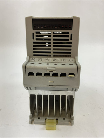 ALLEN BRADLEY 160-BA01NSF1P1 SER C FRN 7.06 VARIABLE SPEED DRIVE 0.37KW/0.5HP