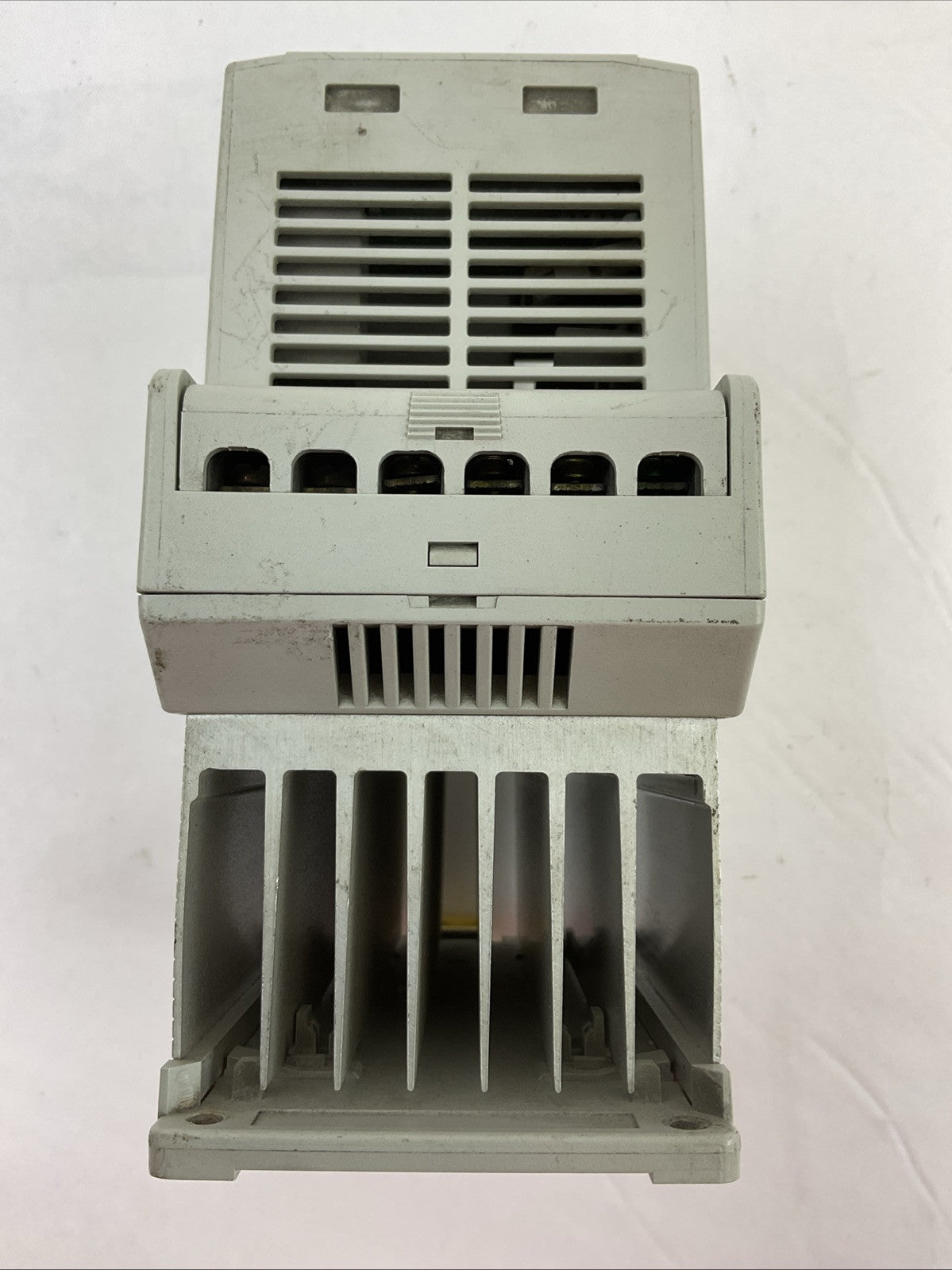 ALLEN BRADLEY 160-BA01NSF1P1 SER C FRN 7.06 VARIABLE SPEED DRIVE 0.37KW/0.5HP