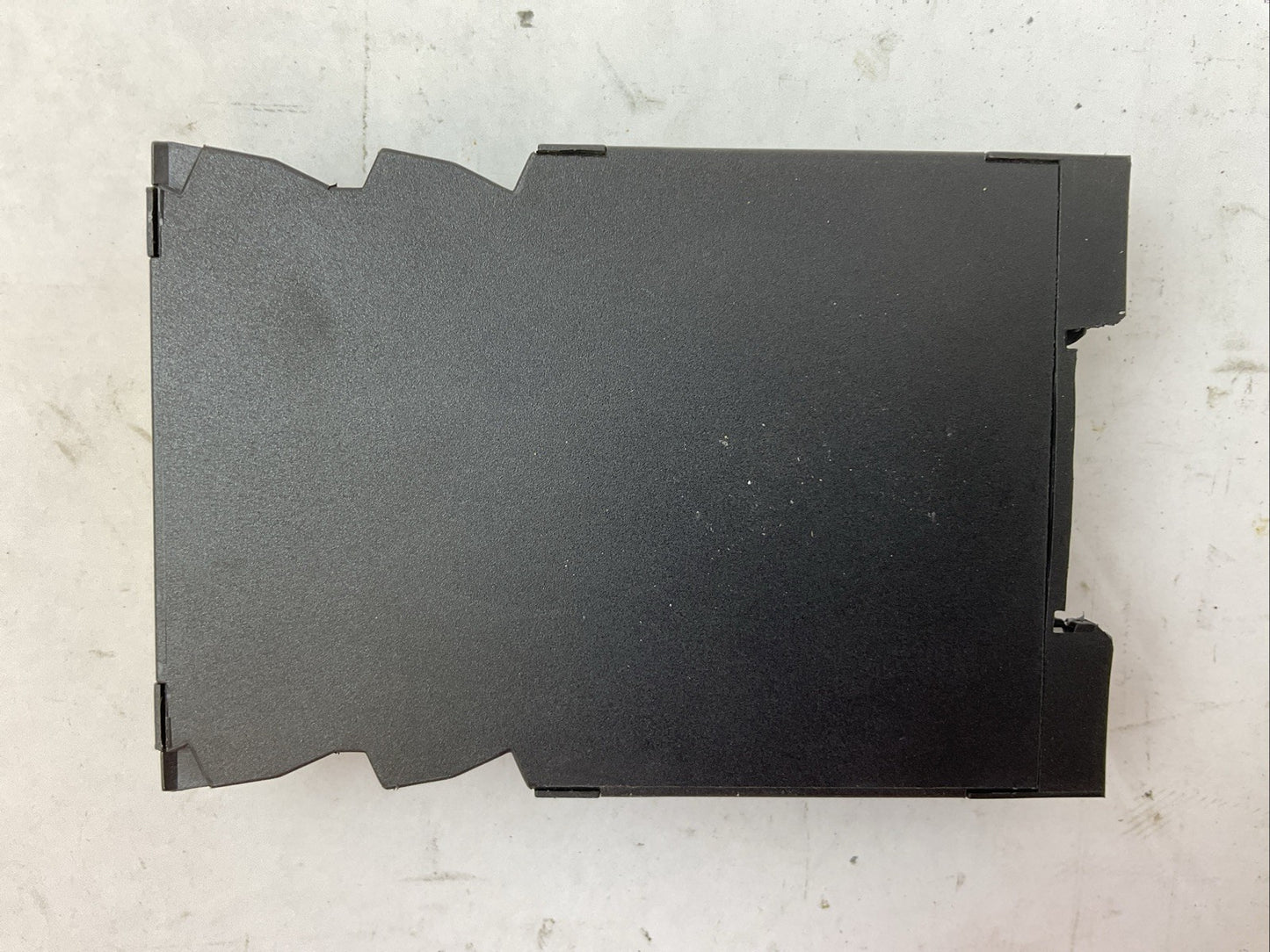 TESCH F117X01 SAFETY RELAY 24VAC/DC 50/60HZ