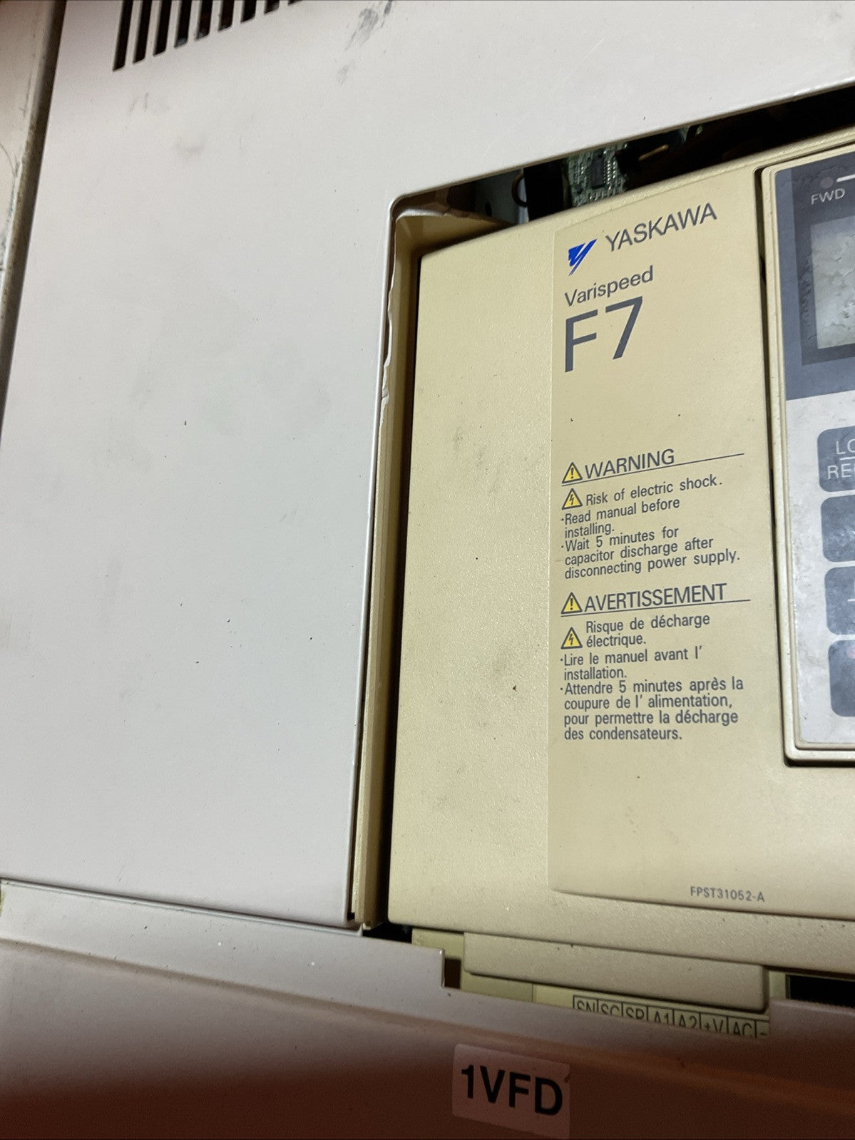 YASKAWA CIMR-F7U4055 AC DRIVE OUTPUT 0-480VAC 3PH HD 112A 85kVA ND 125A 95kVA