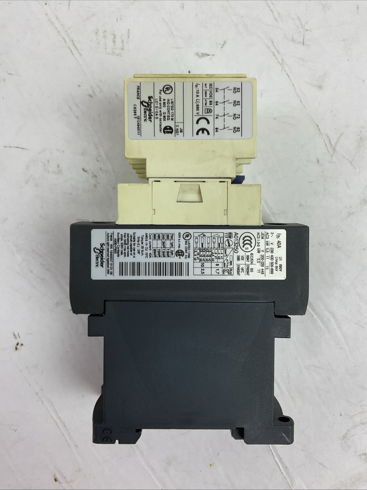 TELEMECANIQUE LC1D025BD CONTACTOR 600VAC 40A COIL 24VDC LADN40 LA1 DN40