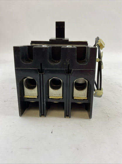 GE TFK236F000 CIRCUIT BREAKER FRAME 3P TRIP 100AMP SHUNT TRIP 120/240VAC 125VDC