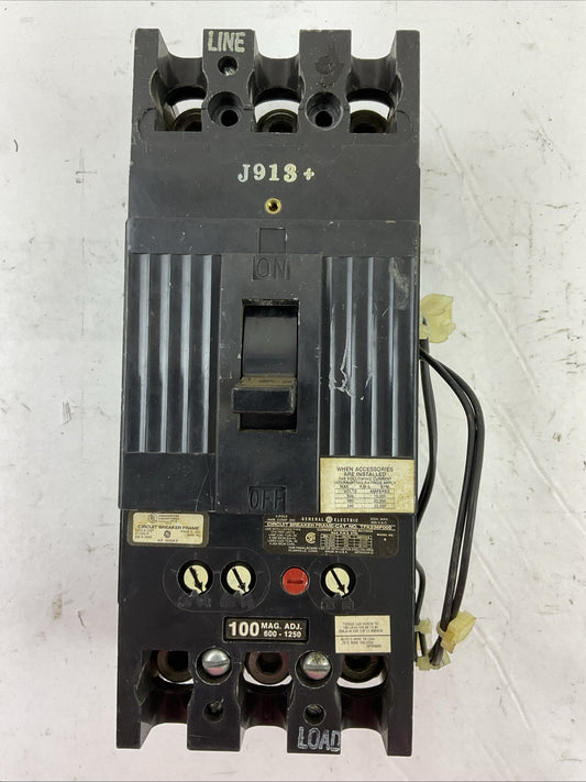 GE TFK236F000 CIRCUIT BREAKER FRAME 3P TRIP 100AMP SHUNT TRIP 120/240VAC 125VDC