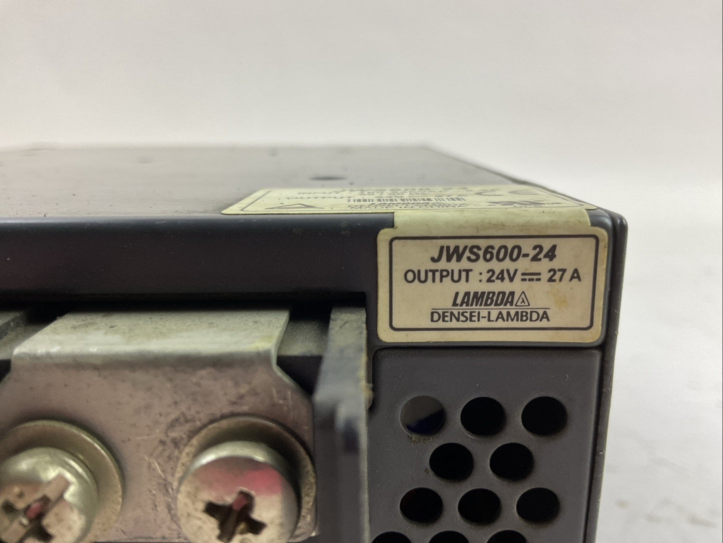 LAMBDA JWS600-24 POWER SUPPLY OUTPUT 24VDC 27A INPUT 100-240VAC 8.2A 50/60HZ