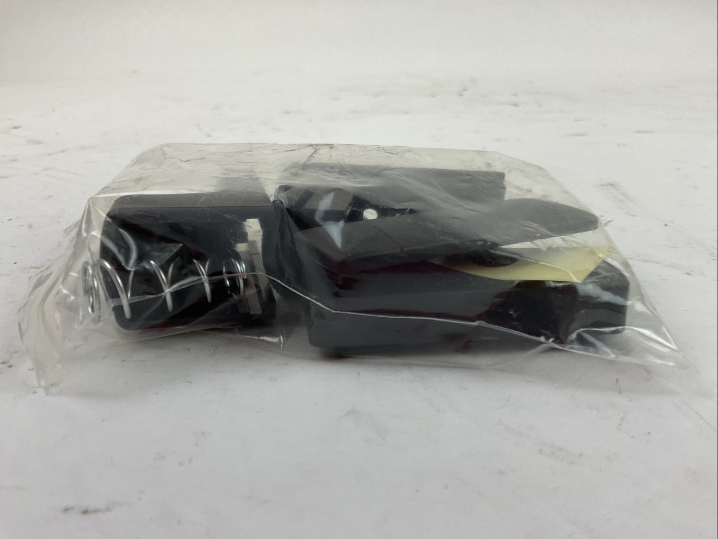 HYSTER 4013559 LATCH