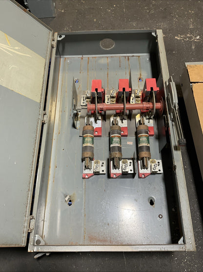 SQUARE D H365 FUSIBLE SAFETY SWITCH TYPE 1 SERIES E1 400A 600VAC 3PH MAX 350HP