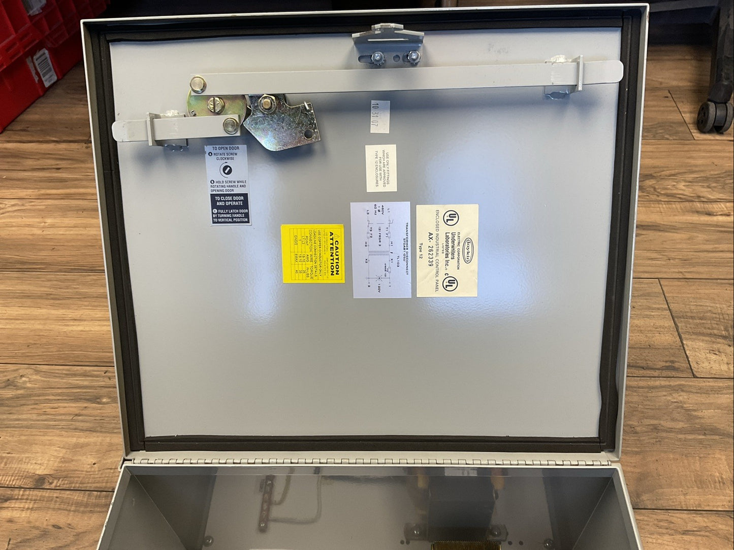 DAYKIN STDAB1-05U TRANSFORMER DISCONNECT 1000VA PRI 480V 2.3A SEC 120V 8.3A 1PH