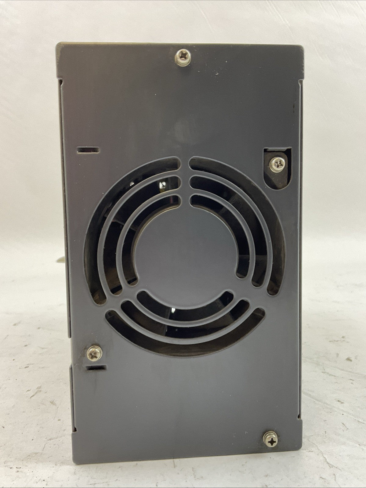 LAMBDA JWS600-24 POWER SUPPLY OUTPUT 24VDC 27A INPUT 100-240VAC 8.2A 50/60HZ