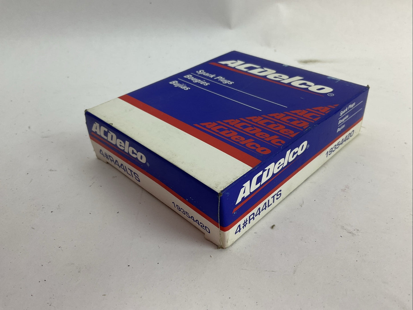 AC DELCO 19354420 SPARK PLUGS (BOX OF 4)