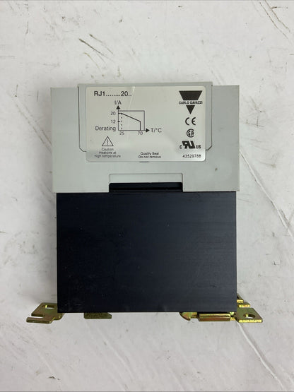 CARLO GAVAZZI RJ1A60D20E RELAY AC51: 20A 600VAC AC53a: 5A 600VAC Vcc: 4-32VDC