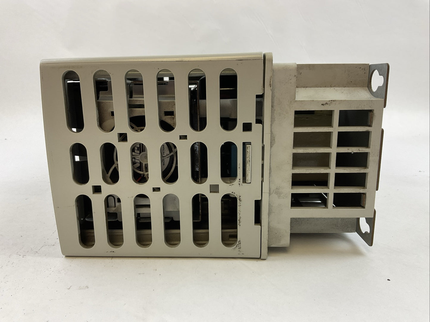 ALLEN BRADLEY 20F11 N D 011 AA0NNNNN SER A FIRMWARE 13.003 AC DRIVE 5.5kW 7.5HP