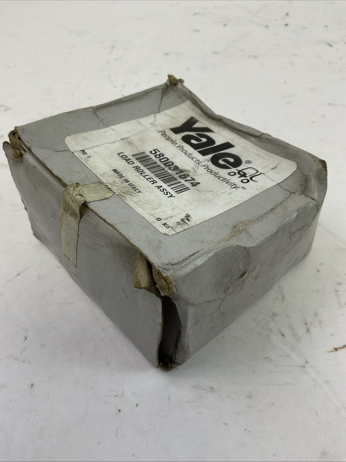 YALE 580031674 LOAD ROLLER ASSY