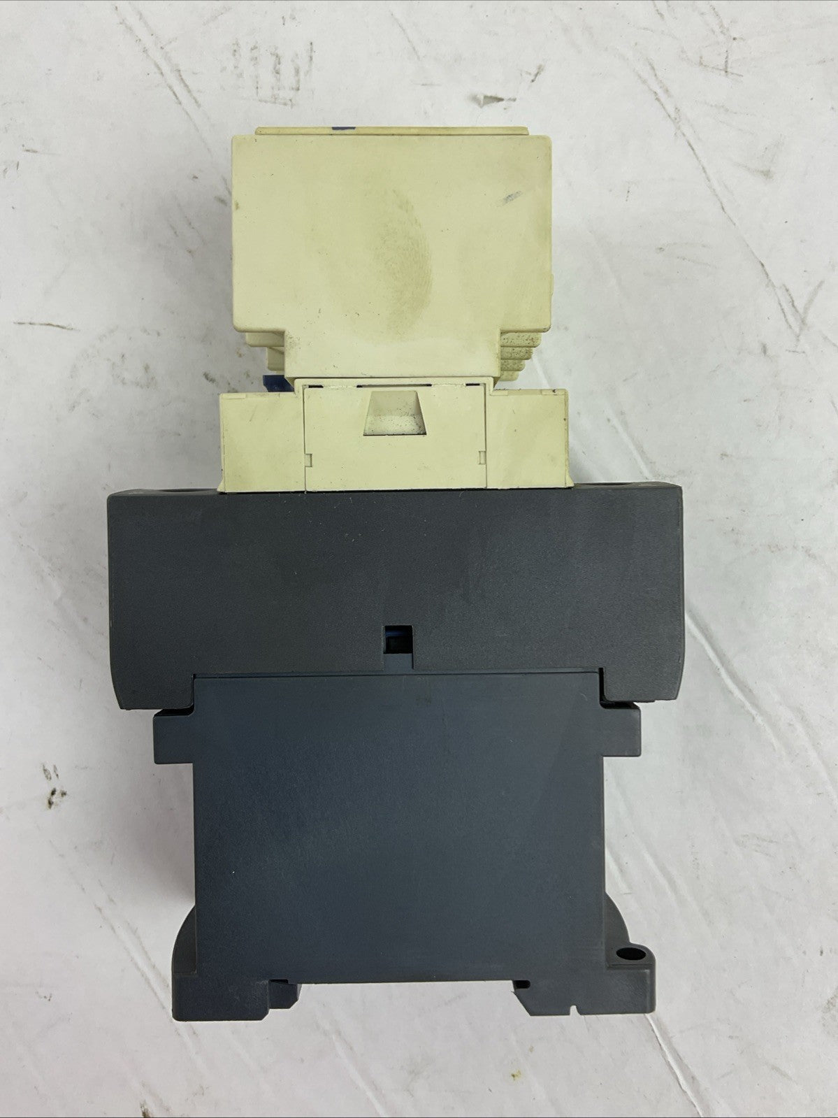 TELEMECANIQUE LC1D025BD CONTACTOR 600VAC 40A COIL 24VDC LADN40 LA1 DN40