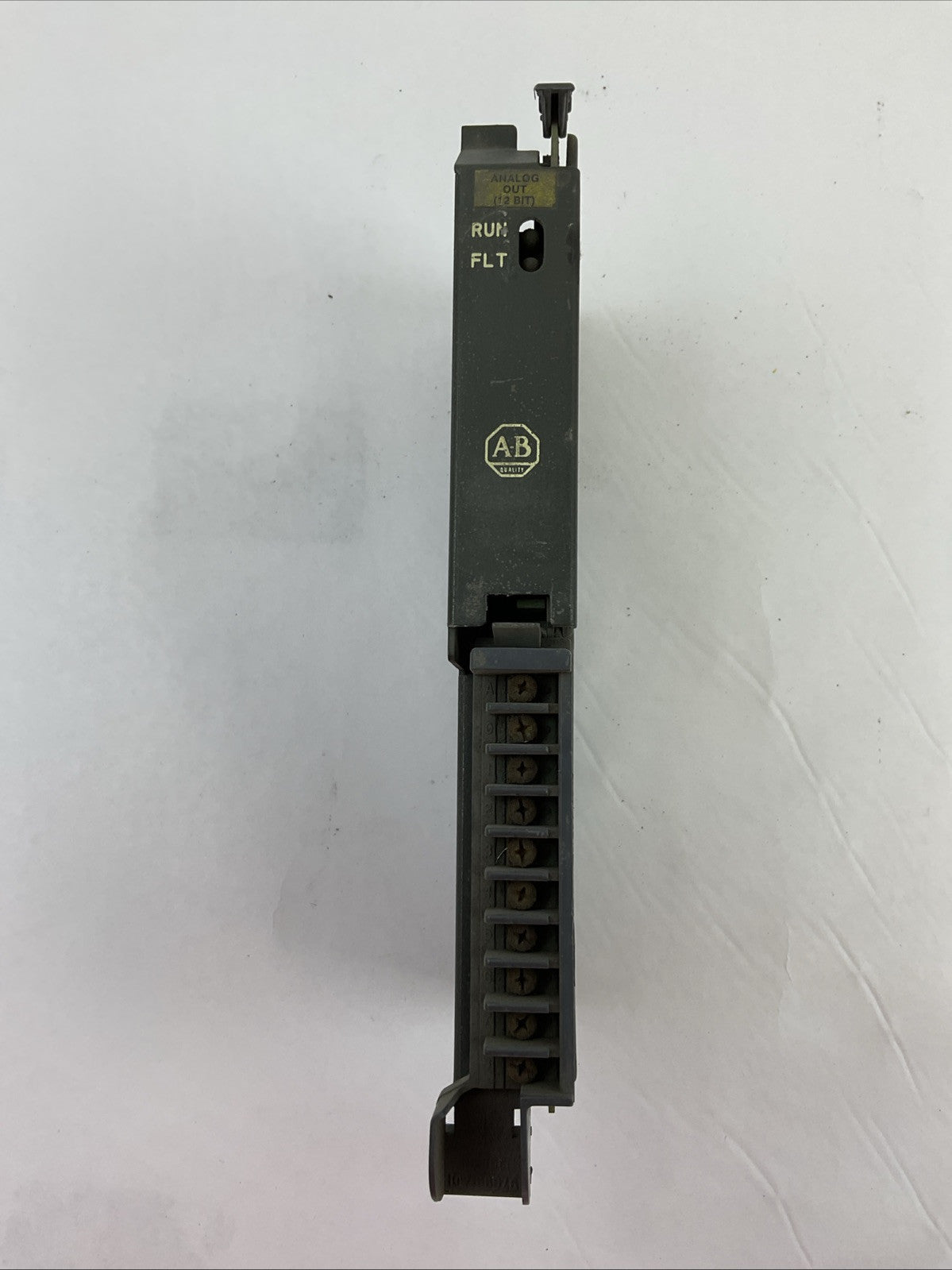 ALLEN BRADLEY 1771-OFE REV P01 SER B FIRMWARE REV B ANALOG OUTPUT MODULE