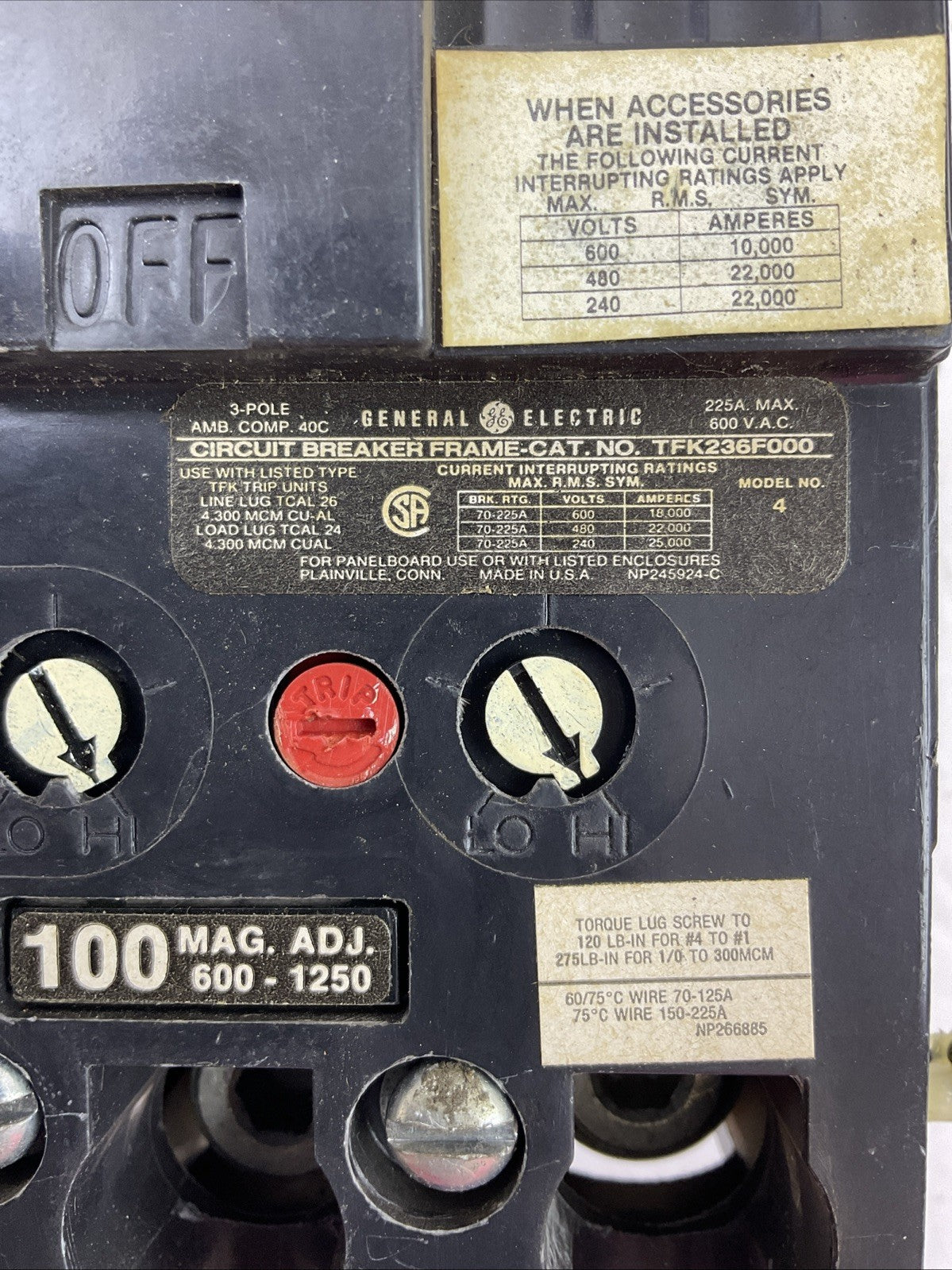 GE TFK236F000 CIRCUIT BREAKER FRAME 3P TRIP 100AMP SHUNT TRIP 120/240VAC 125VDC